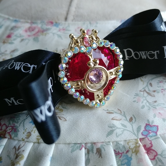 RoseMarie Seoir x Sailor Moon heart compact hair clip - Picture 2 of 6